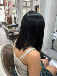 Lissage des Cheveux pour Femme au Salon des Charmilles