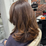 Mise en pli soignée et moderne pour Femme